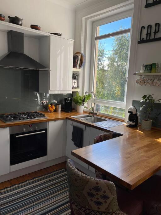 Traditional Apt Close To City Centre & Hampden グラスゴー エクステリア 写真