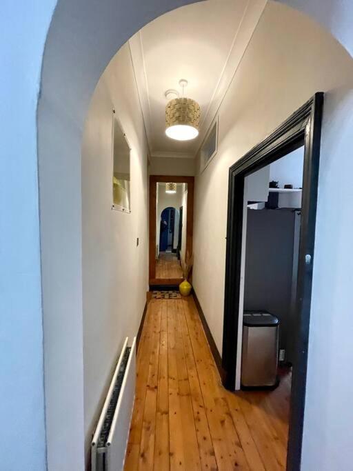 Traditional Apt Close To City Centre & Hampden グラスゴー エクステリア 写真